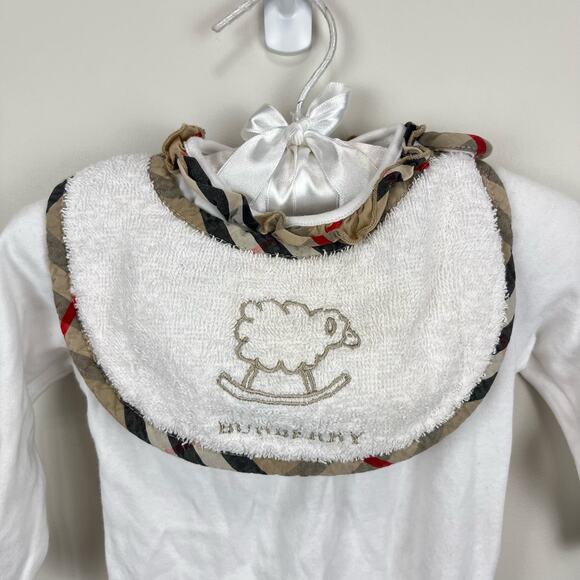 Burberry Baby White Footie & Bib Set 6 Months - Picture 5 of 14